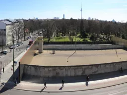 Gedenkteken van de Berlijnse muur aan de Bernauerstrasse te Berlijn