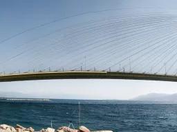 De Rio-Antirio brug bij Patras
