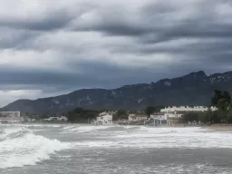 Onweer aan zee bij Mont-roig del Camp